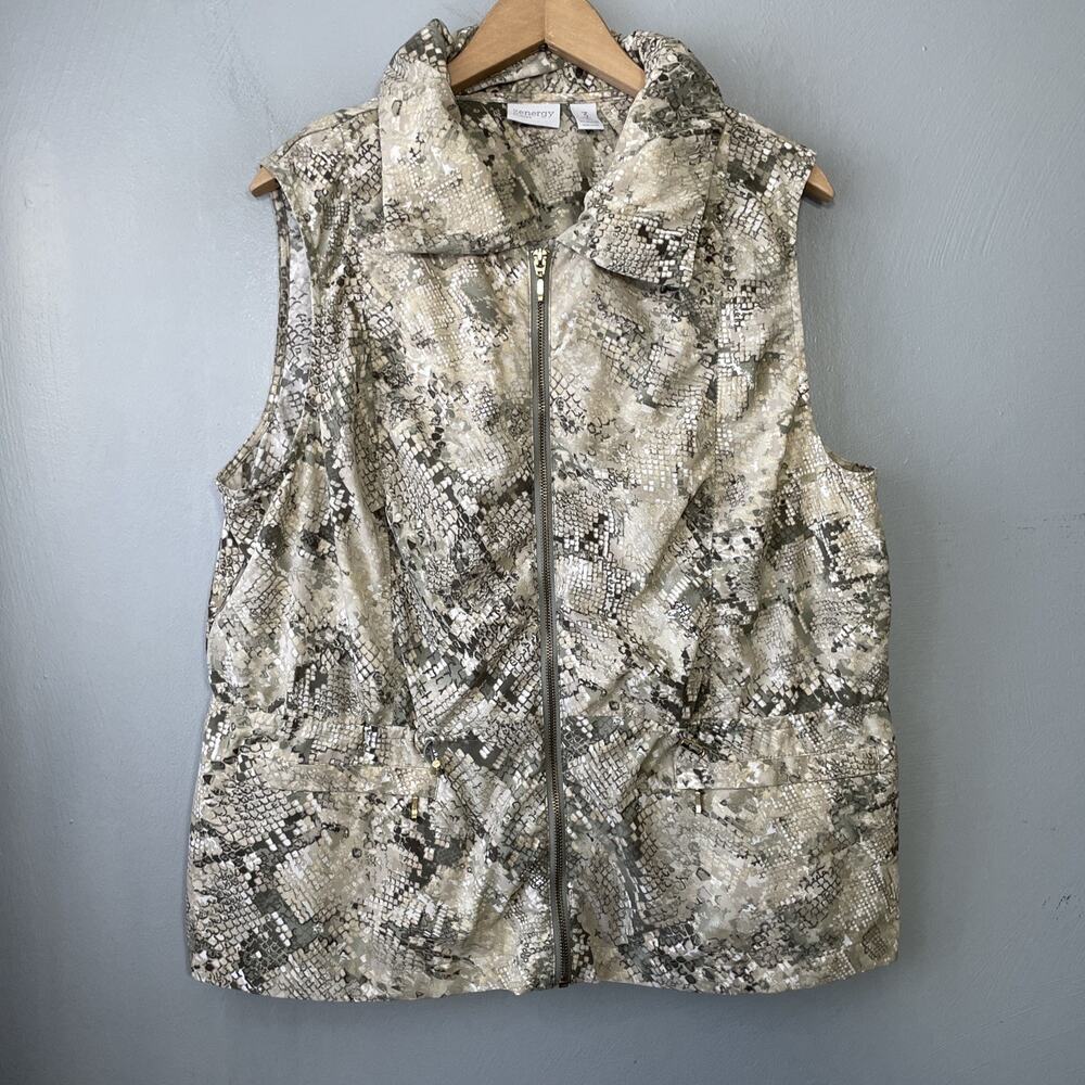 Chicos Zenergy Womens 3 Size XL Sleeveless Vest Active Athleisure Reptile Print